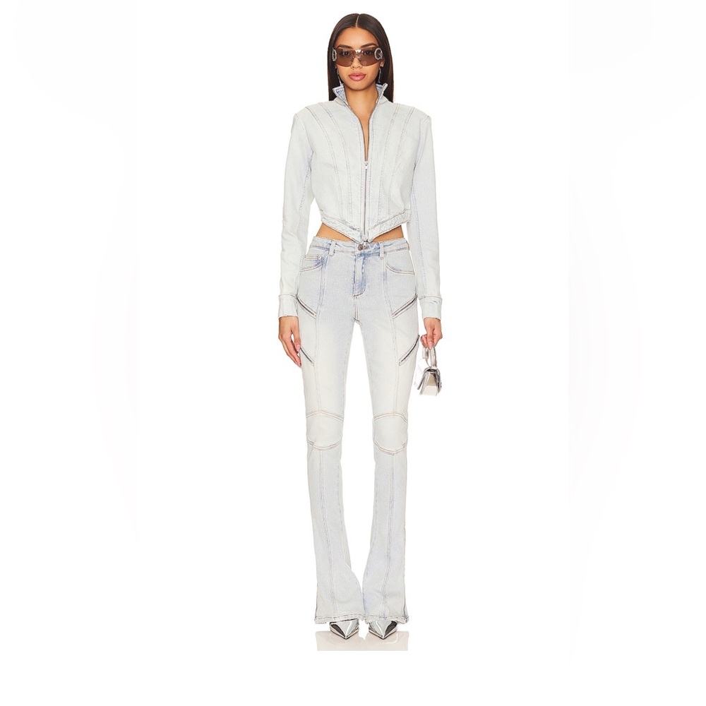 NWT SER.O.YA Ferris Flare leg jean in color called Skylight.